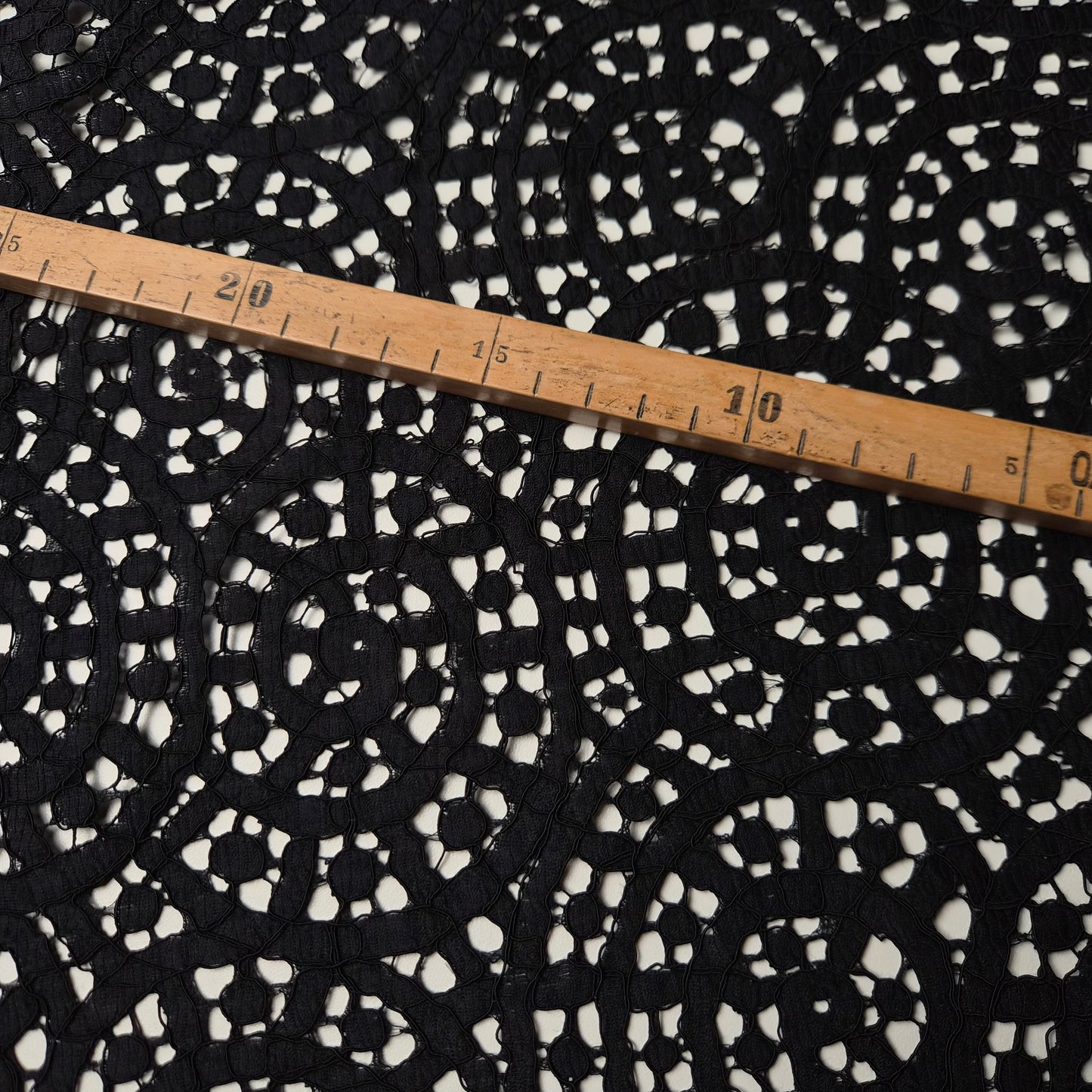 Spitze · Baumwolle · Floral · Pantone Moonless Night · 110 cm · Meterware