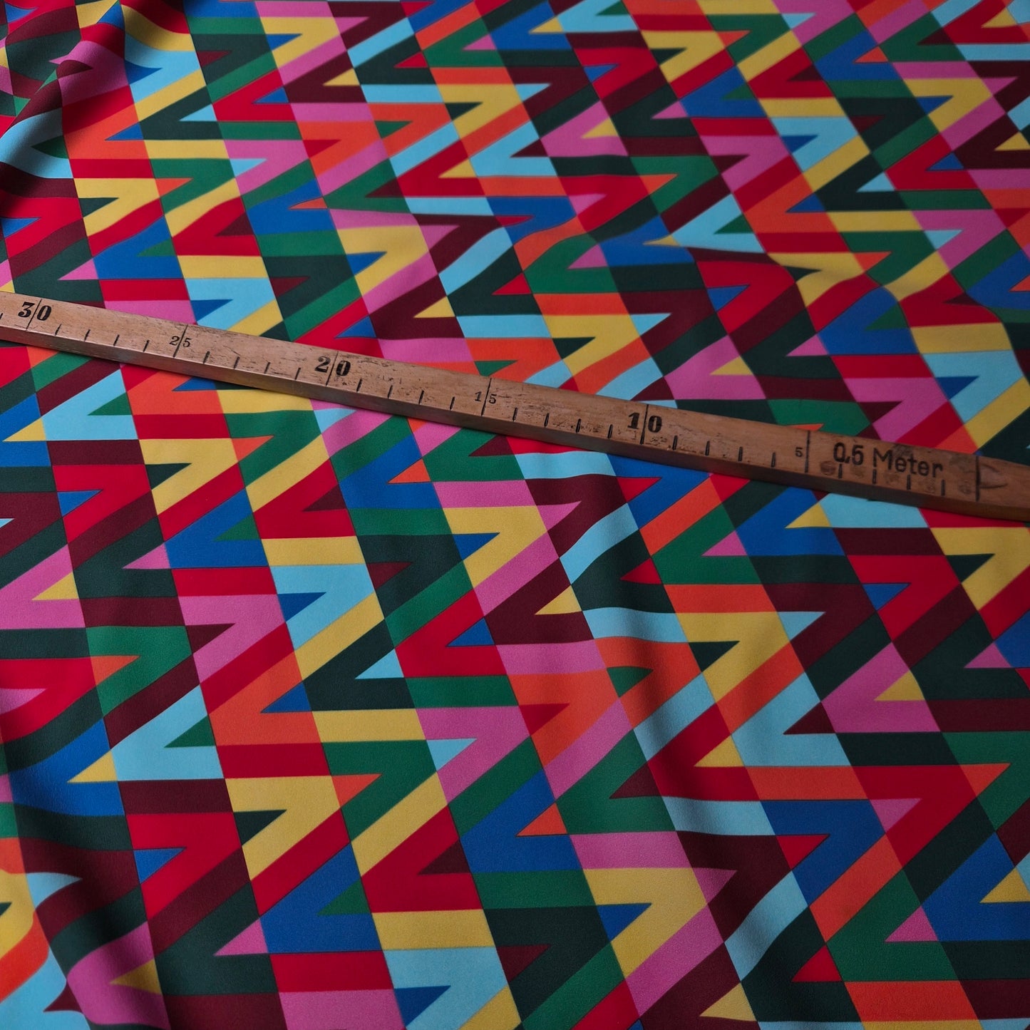 Lycra / Stretch · 140 cm