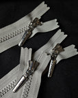 Deadstock Reißverschluss – hellgrau (11 cm, nicht teilbar) (S2X1X039)