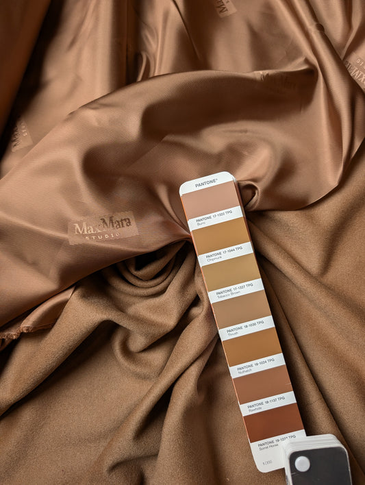 Kombipaket · Mantelstoff 348g/m² · Kaschmir · Pantone Burro · Stoff 300 cm + Futter 250 cm