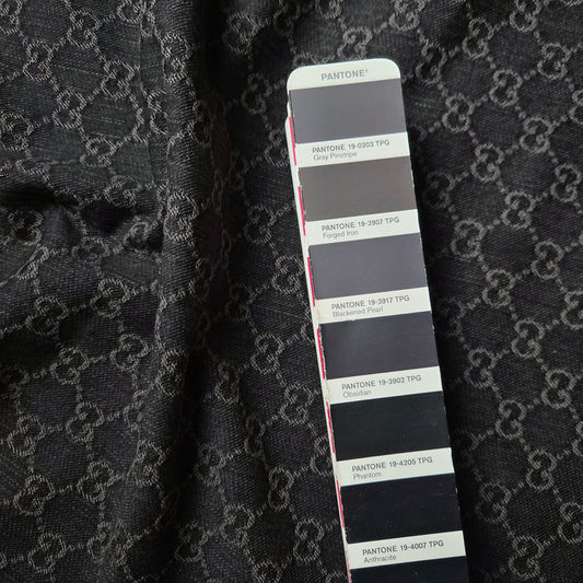 Meterware · Denim · Baumwolle · Logo · Pantone Obsidian · 165 cm · 430 g/m²