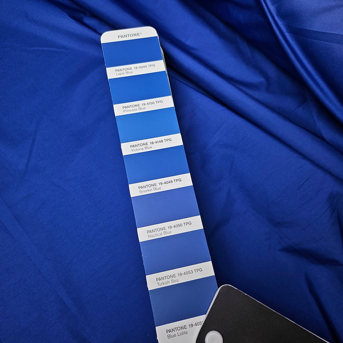 Windbreaker · Wasserabweisend · Polyester · Uni · Pantone Blue Lolite · 150 cm · 90 g/m² · Meterware
