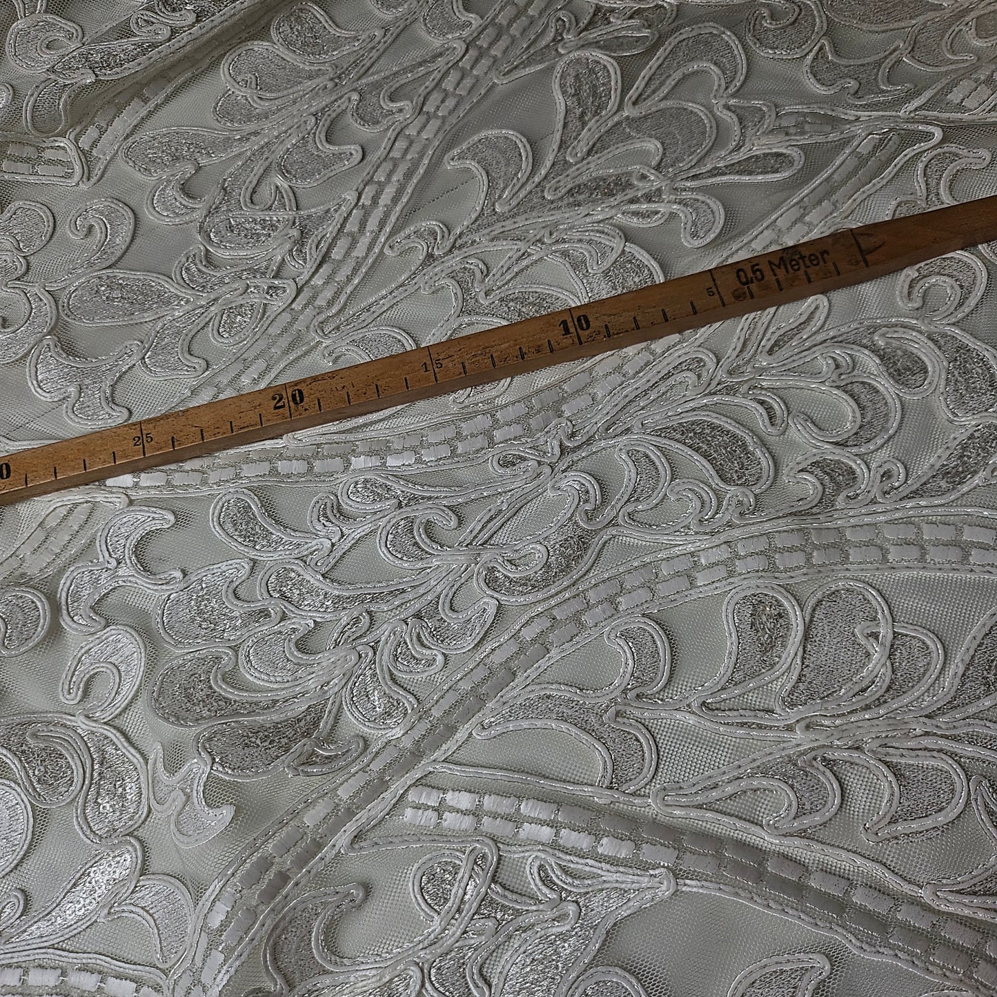 Tüll bestickt · Polyester · Ornament · 130 cm · 380 g/m² · Meterware