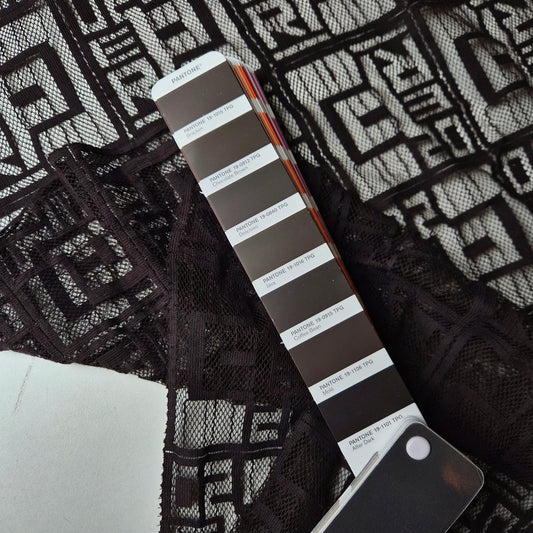 Kunstfaser, Spitze, Pantone After Dark · 50 cm
