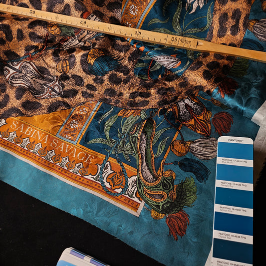 Schalpanel · Twill · Ungesäumt · Seide · Leo · Braun und Blautöne · 132 cm × 138 cm