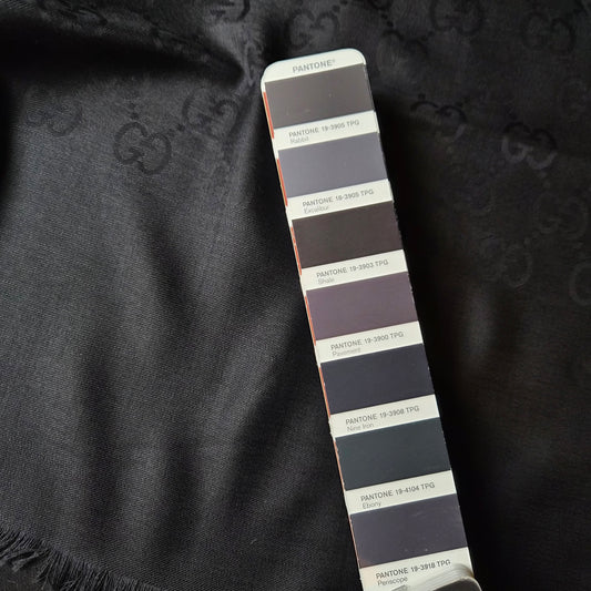 Schal, Wolle, Seide, Webware, Pantone Nine Iron · 70×200 cm