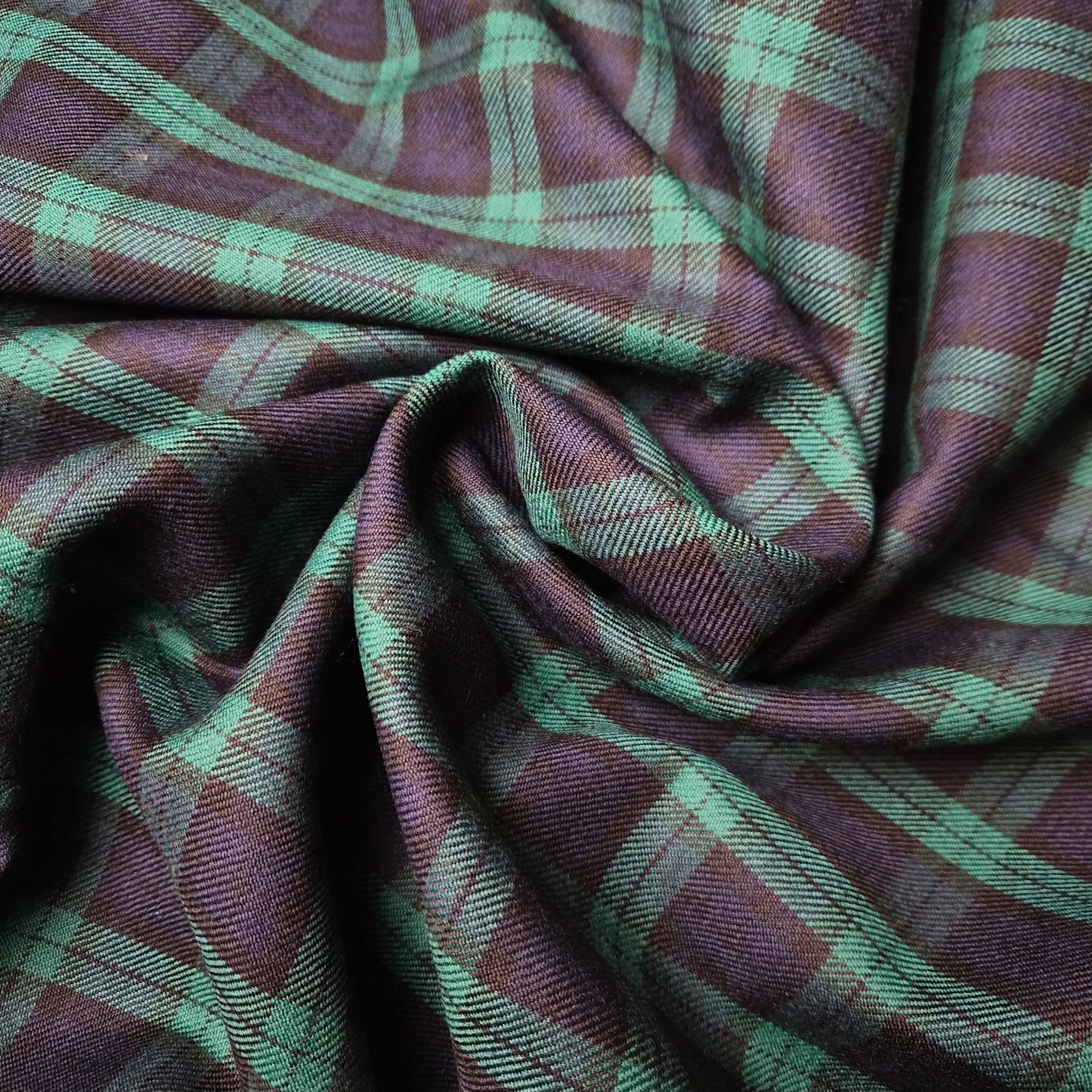 Einzelstück · Anzugstoff · Wolle · Tartan · 175×140 cm
