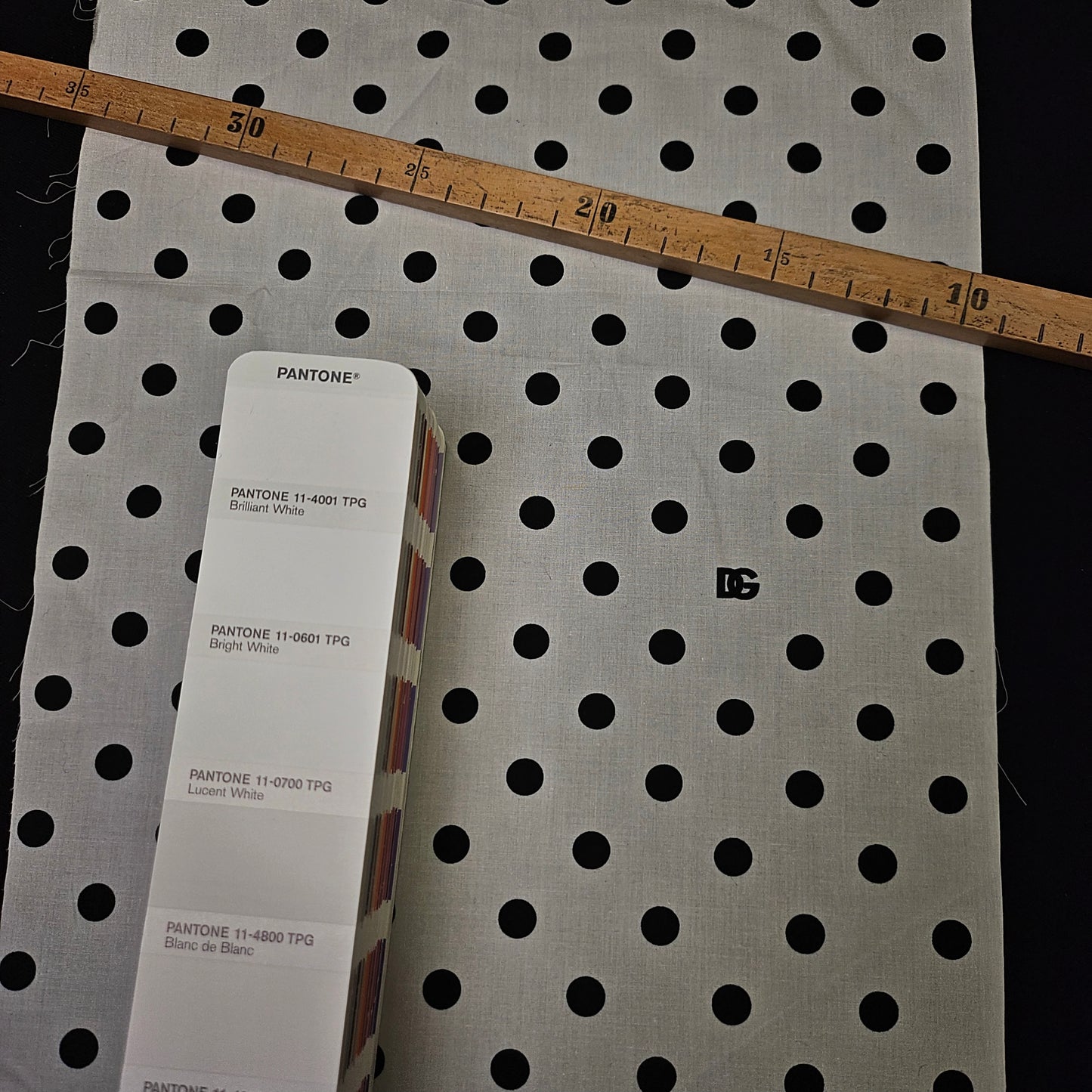 Popline · Baumwolle · Logo · Schwarz und Weißtöne · 25 cm × 45 cm · Einzelstück