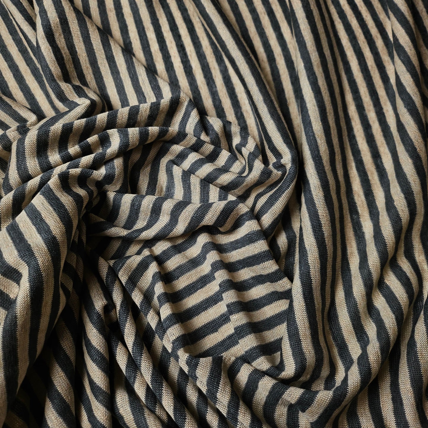 Jersey · Baumwolle Leinen · Gestreift · Farbe: Grautöne · 140 cm · 140 g/m² · Meterware