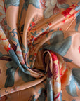 Deadstock Meterware Viskosesatin – Apricot Blütenmuster Floral, G*cci (Stoffbreite 145 cm) (M5X4X3)