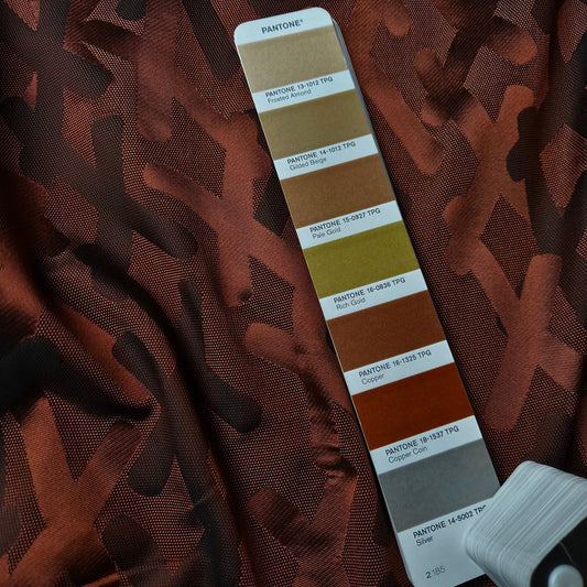Jacquard · Polyester · Abstrakt · Pantone Copper Coin · 145 cm · 160 g/m² · Meterware