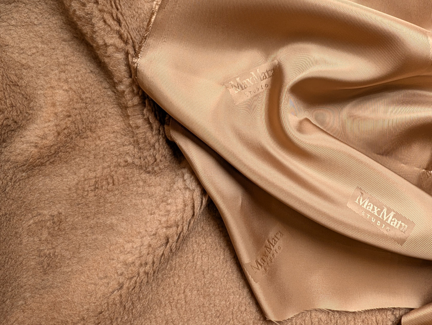 Kombipaket · Teddystoff · Kamelhaar 88%, Seide 12% · Pantone Camel · Stoff 350×150 cm + Viskosefutter 300×150 cm