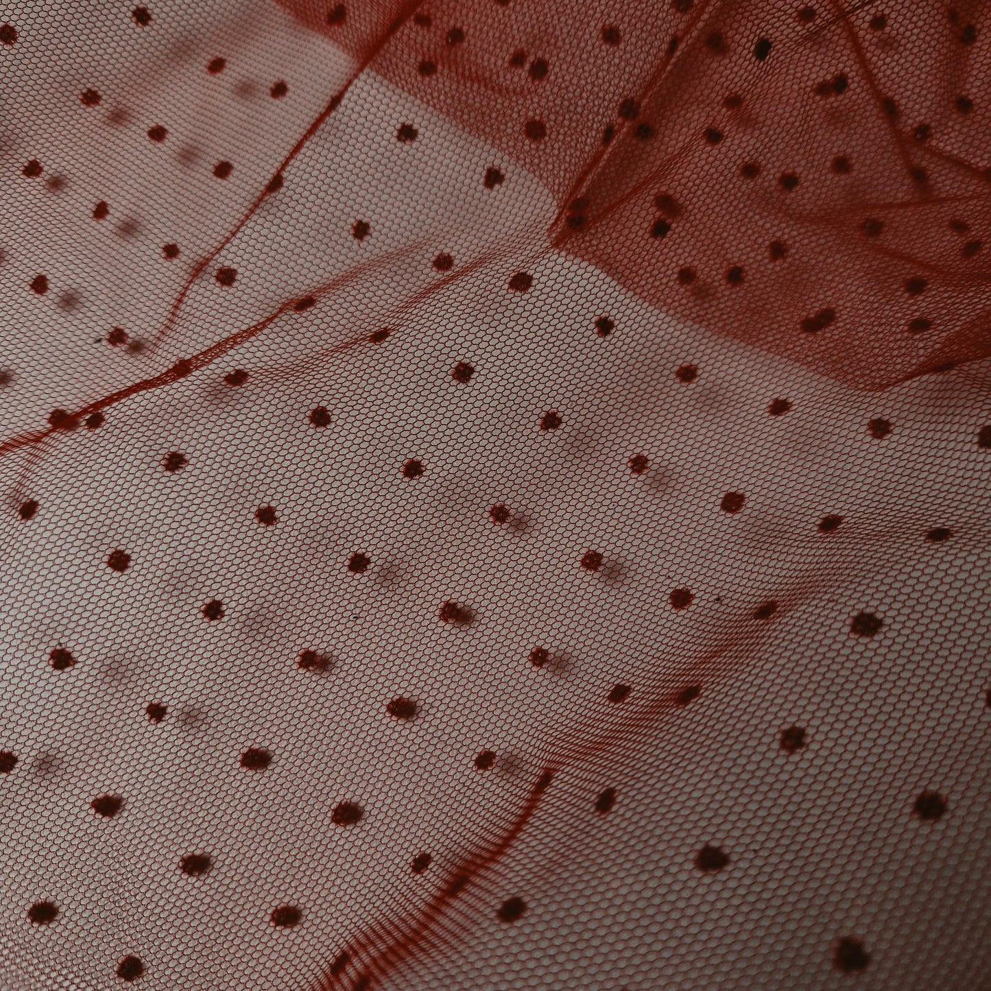 Einzelstück · Tüll · Plumetis · Polyester · Punkte · Rot · 115×140 cm