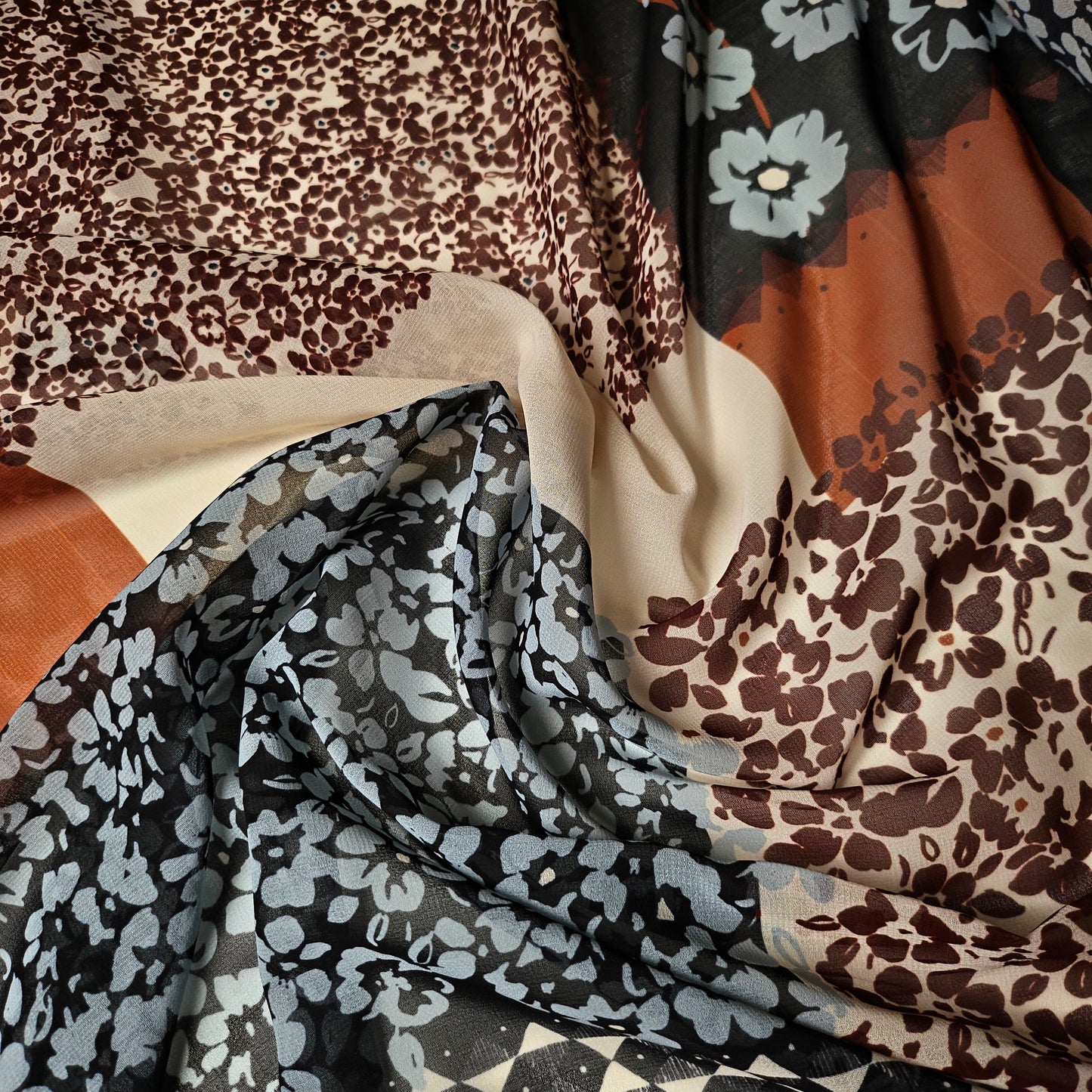 Polyester, Chiffon, Antique White · 150 cm