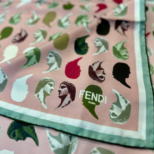Schal 2. Wahl · Twill-Seide · Römische Köpfe · in Grün, Rosa, Pastell · 90×90 cm