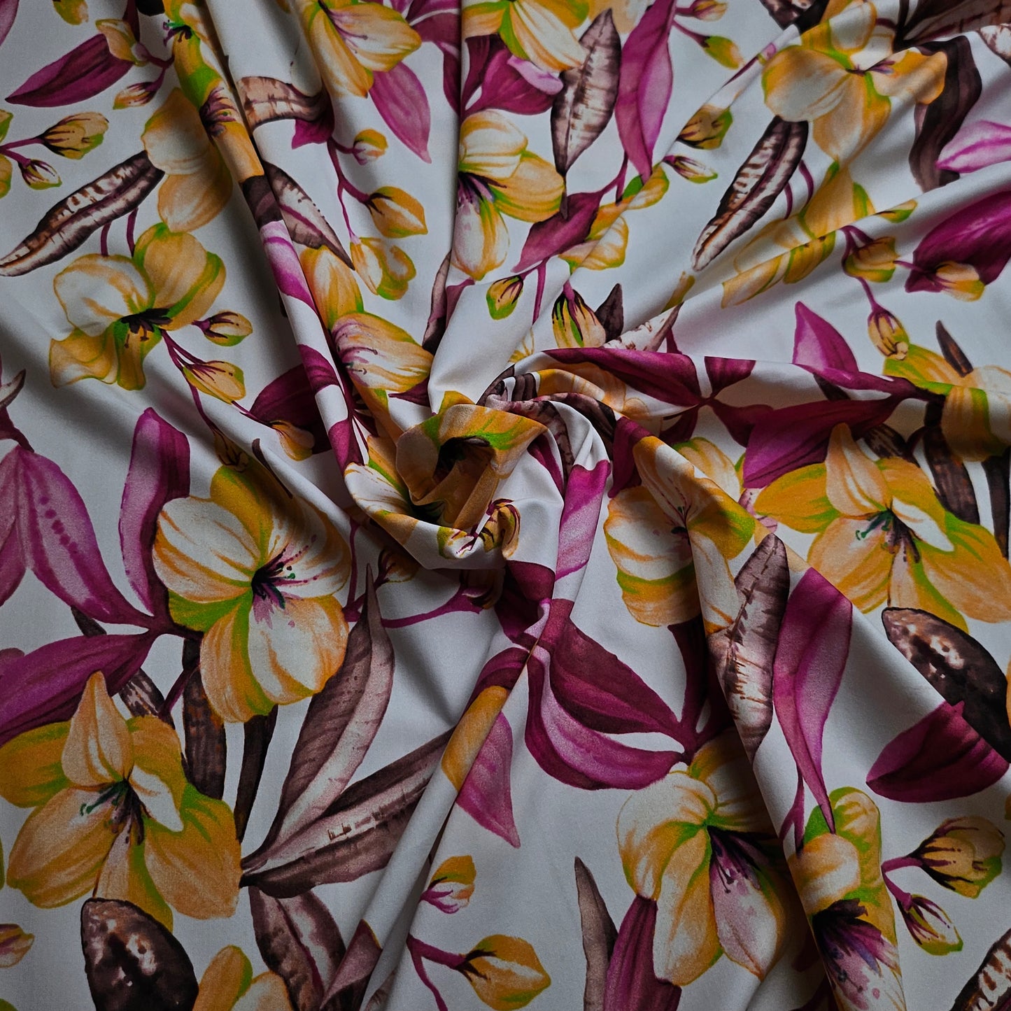 Lycra / Stretch, Pantone Bright White · 130 cm