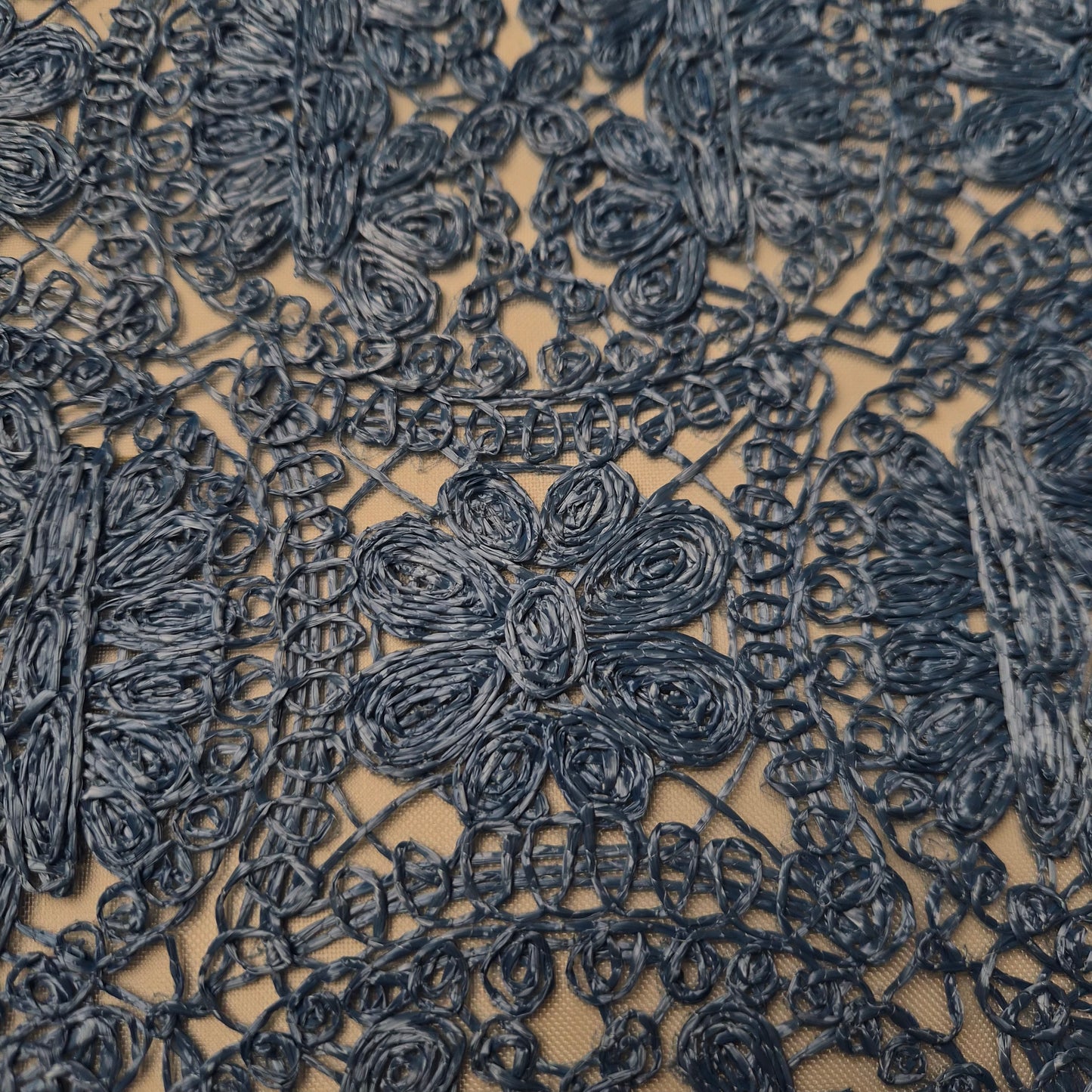 Kurzware · Taschenstoff · Macramee · Polyester, Raffia · Pantone Della Robbia Blue · ca. 30 cm