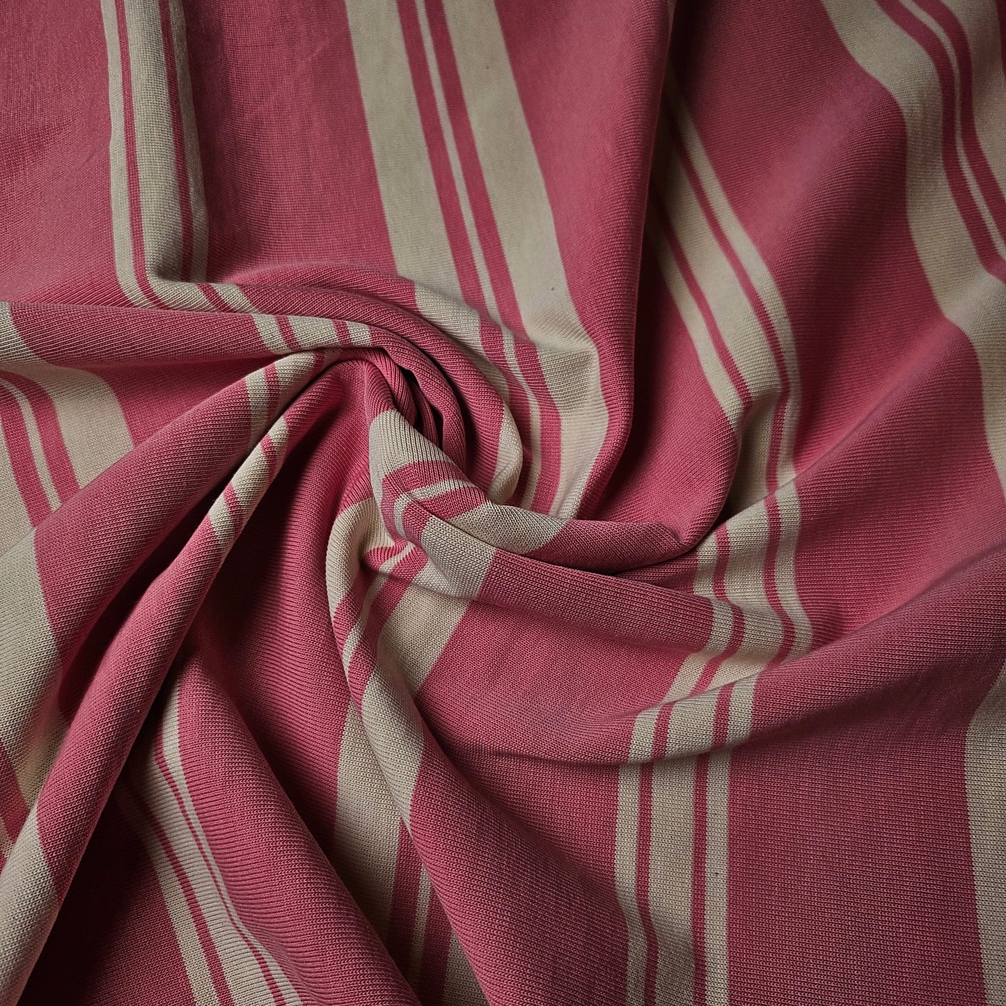Meterware · Jersey · Schwer, ideal für Bündchen · Baumwolle · Pantone Sachet Pink · 180 cm · 310 g/m²