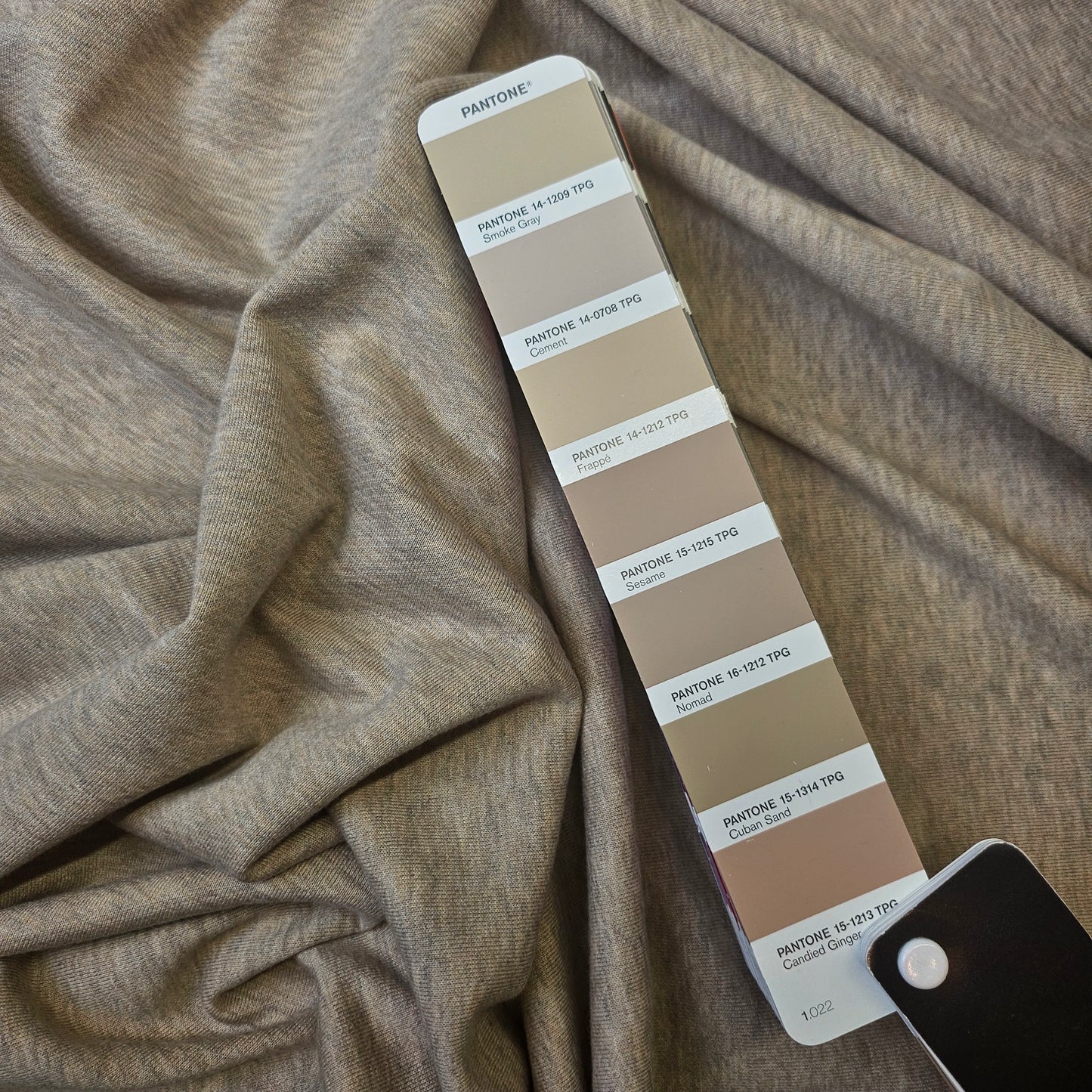 Meterware · Sweat · Baumwolle, Kaschmir · Pantone Cement · 150 cm · 220 g/m²
