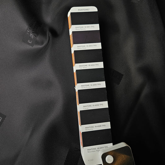 Futter · Viskose · Logo · Pantone Meteorite · 140 cm · 90 g/m² · Meterware