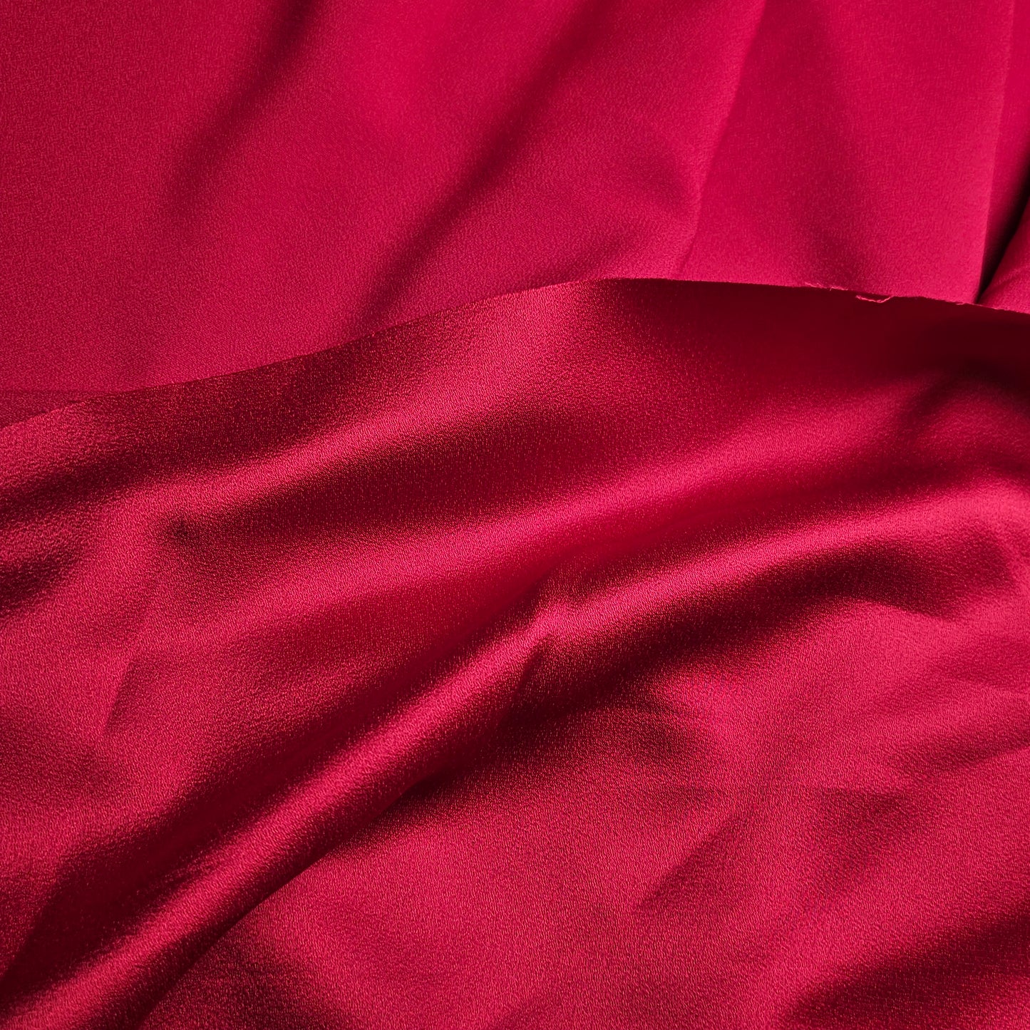 Cady · Viskose, Polyester · Uni · Pantone Racing Red · 140 cm · 200 g/m² · Meterware