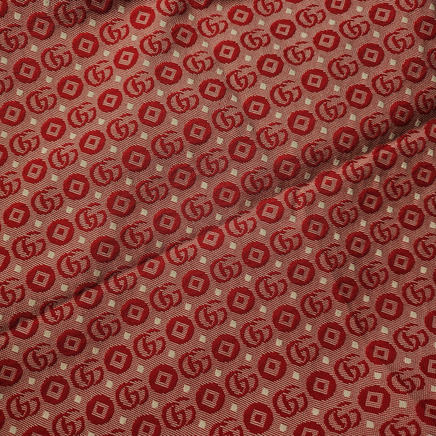 Baumwolldenim, Jacquard, Pantone Urban Red, Logo · 100×25 cm