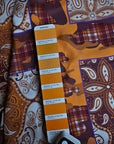 Etr* Designerstoff – Deadstock Seidensatin in Basisfarbe Pantone Blazing Orange Paisley | 140 cm | M8X5X10