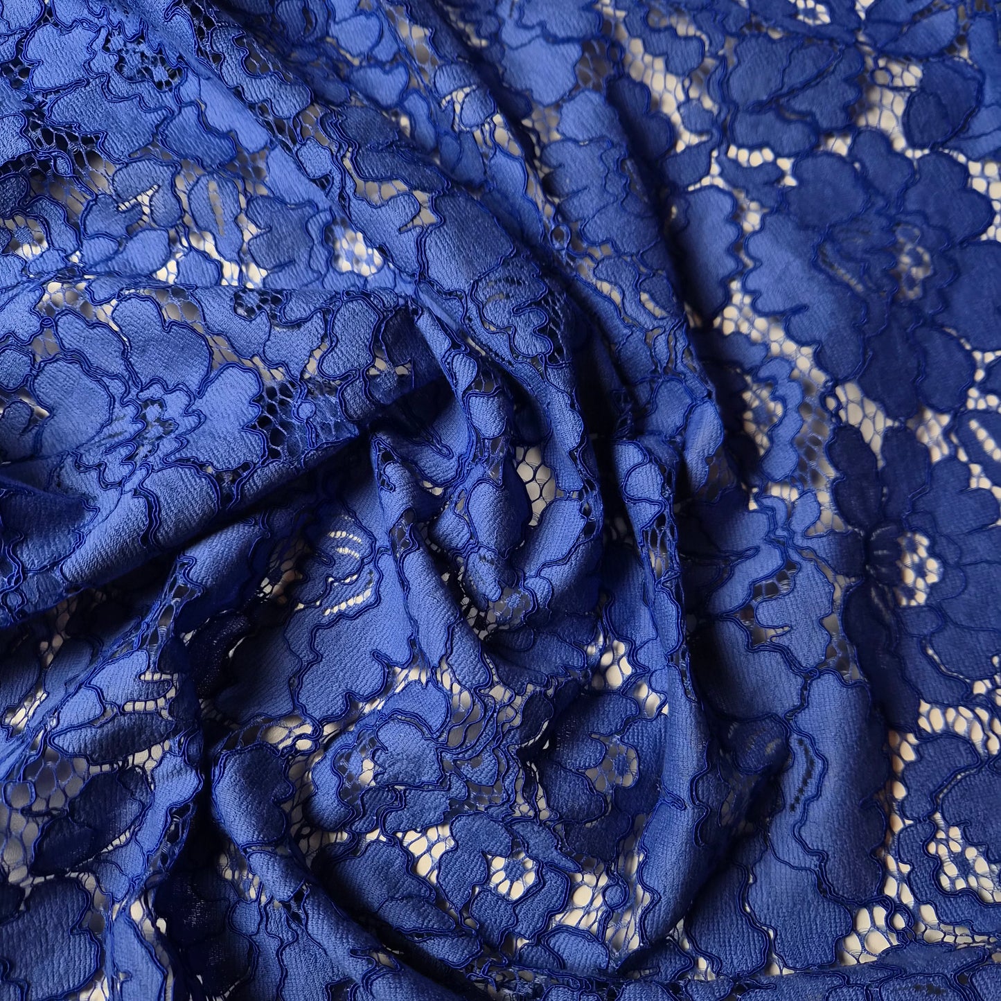 Polyester, Viskose, Spitze, Amparo Blue · 150 cm 180g/m2