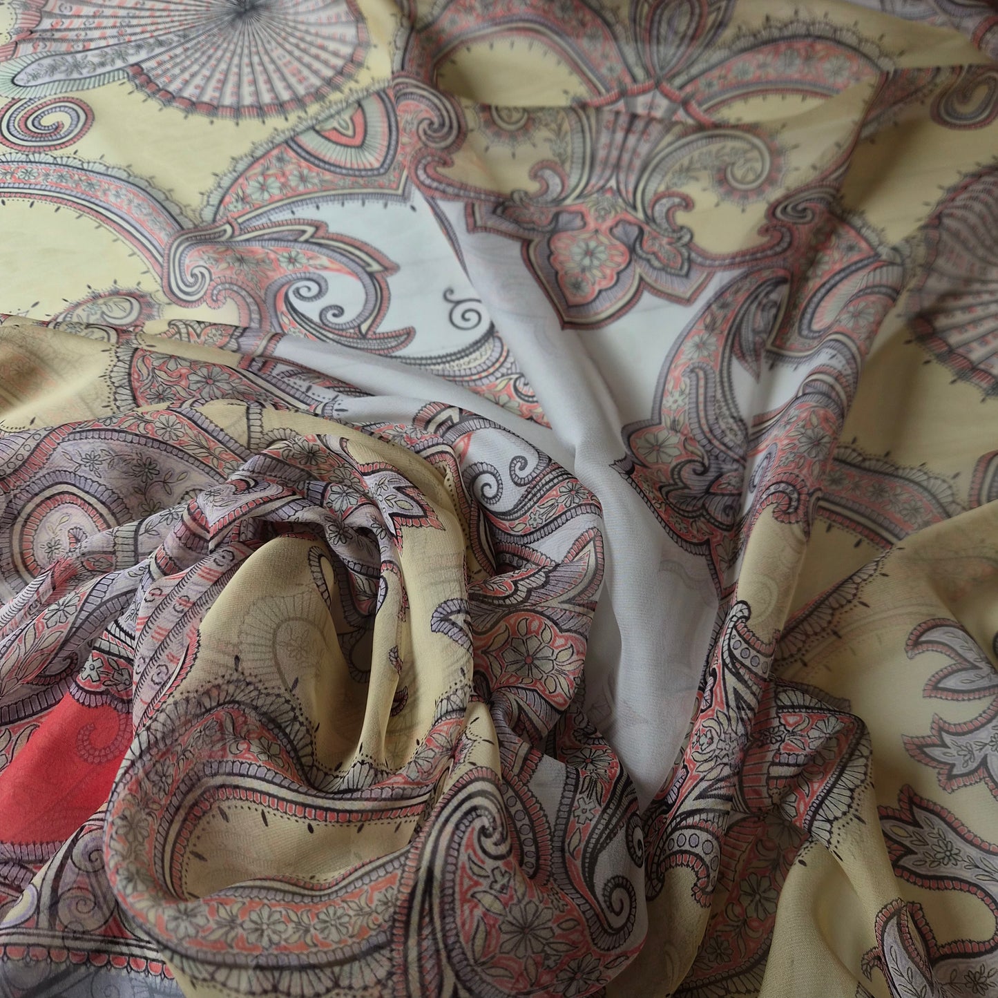 Panel, Seide, Chiffon · 140×140 cm