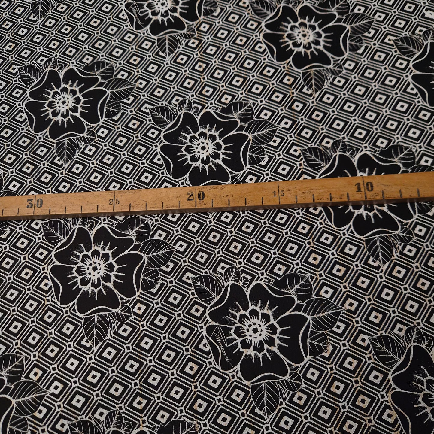 Einzelstück · Ziegenvelours · Leder · Vintage Druck · Weiß mit schwarzem Druck · DIN A3 quer · B-Ware