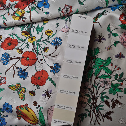 Schalpanel · Twill · mit eingewebten Bienen · Seide · Gardenprint · Farbtöne · 90 cm × 90 cm
