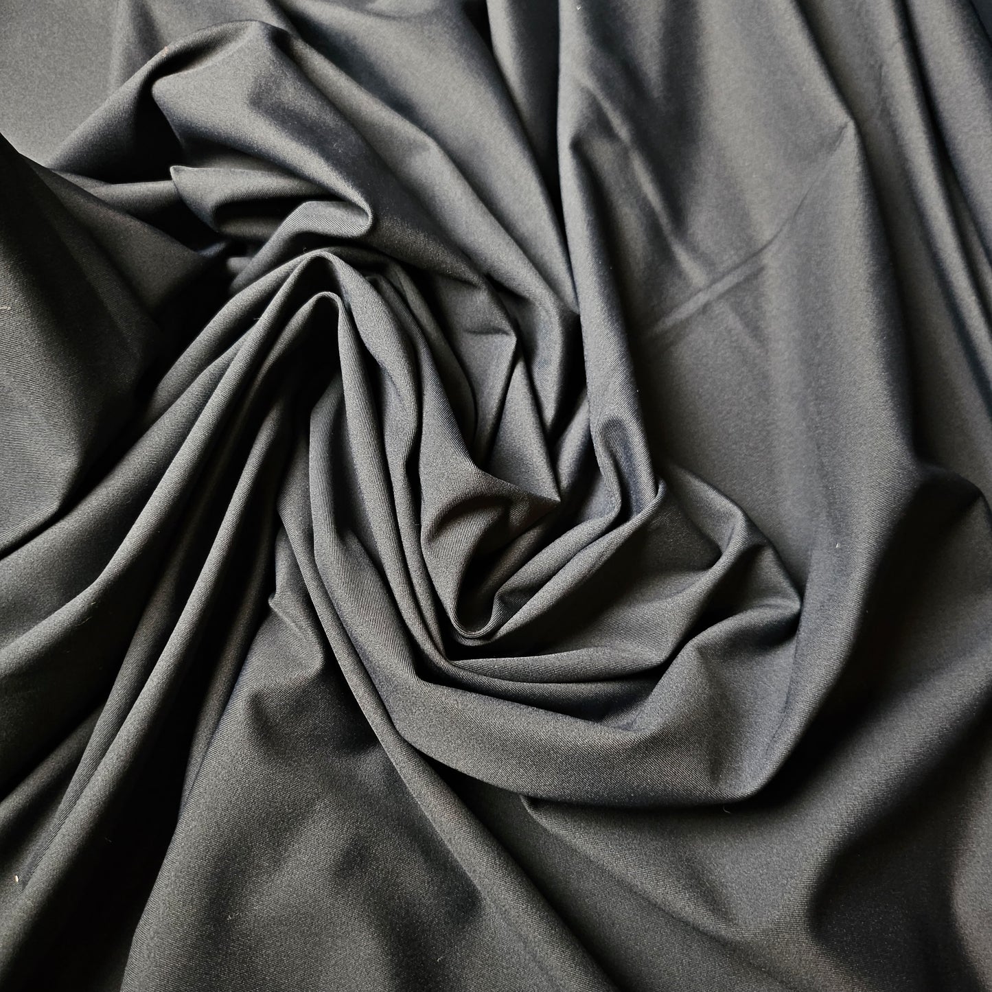 Lycra Prada Pantone Moonless Night / 130cm breit M6X7X5 210 g/m²