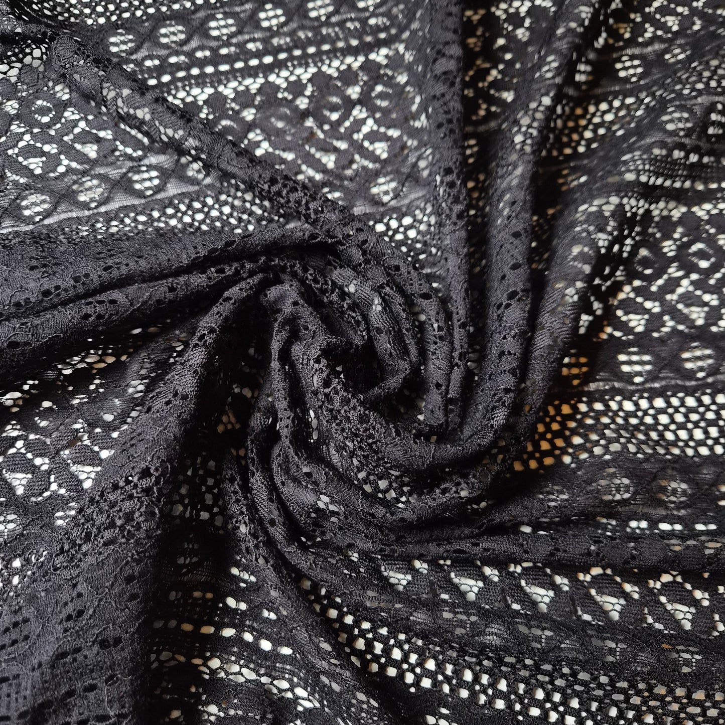 Spitze Polyester Pantone Valentino Moonless Night / 120 cm breit / M5X1X29 160 g/m²