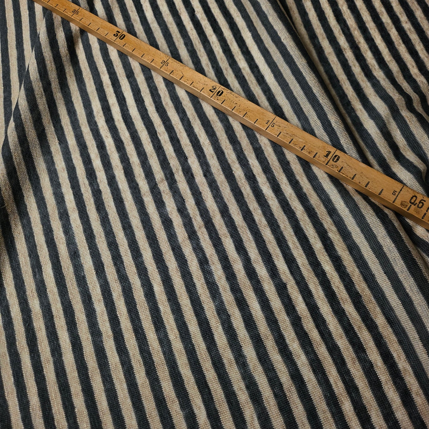 Jersey · Baumwolle Leinen · Gestreift · Farbe: Grautöne · 140 cm · 140 g/m² · Meterware