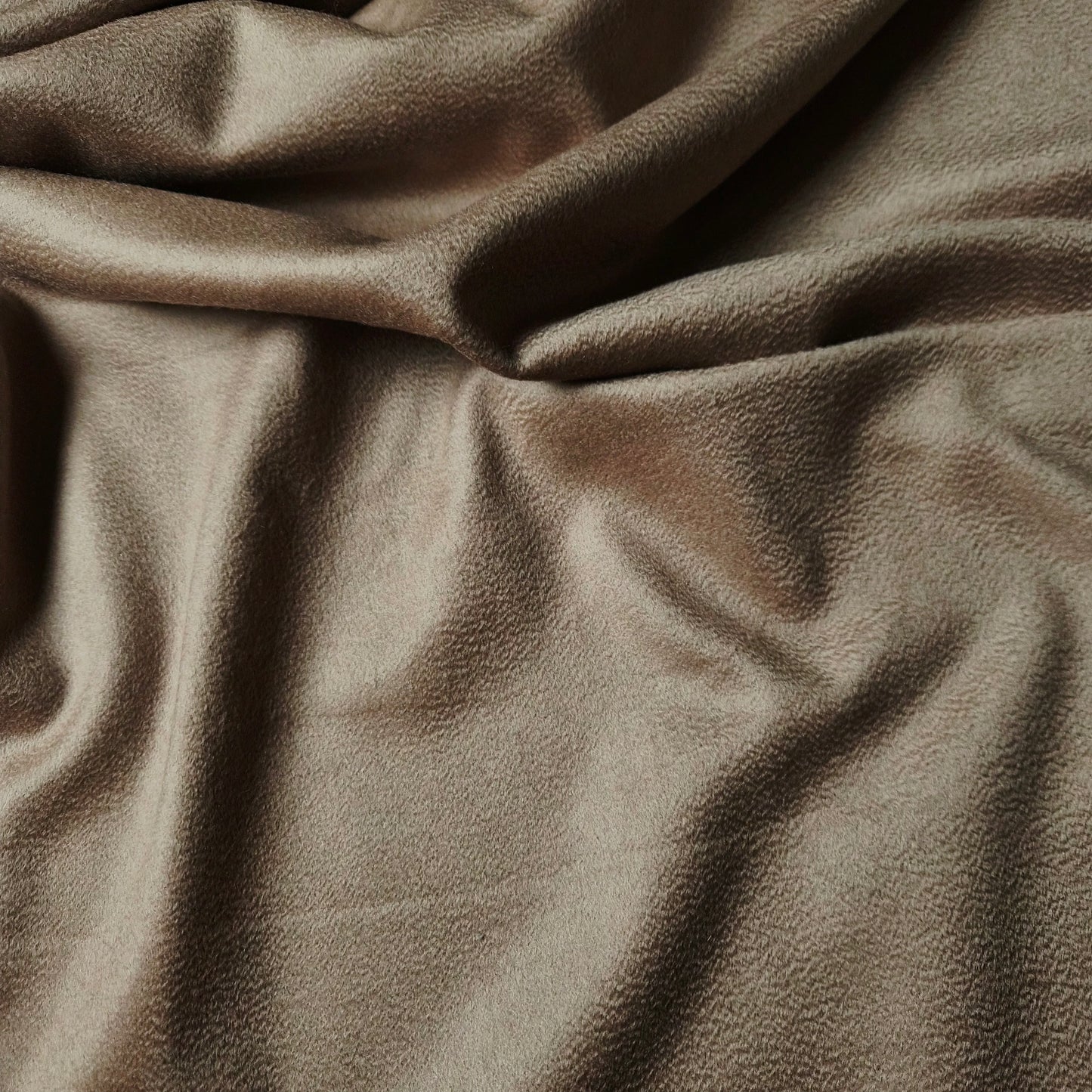 Kombipaket · Mantelstoff · Kaschmir · Pantone Sesame · Stoff 230×150 cm + Viskosefutter 150×155 cm
