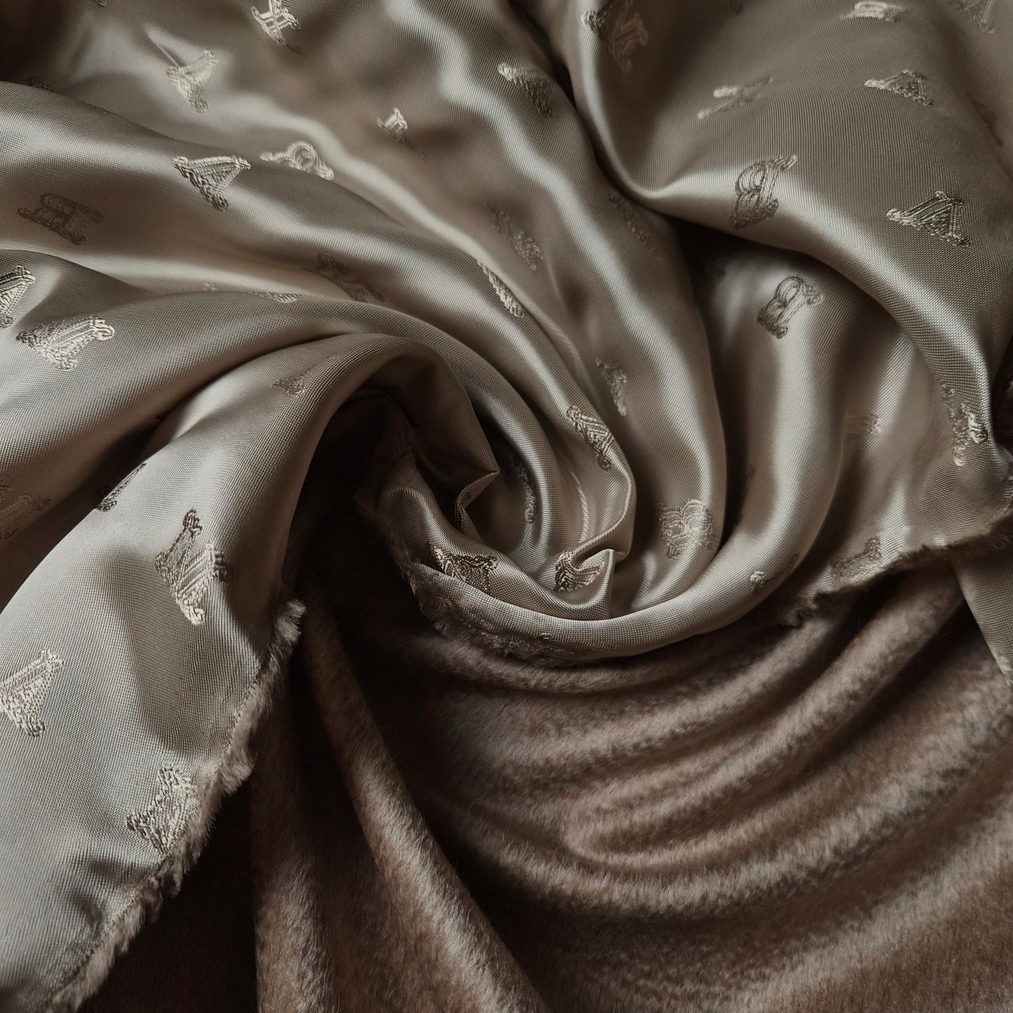Kombipaket · Mantelstoff · Kaschmir · Pantone Ivory Cream · Stoff 220×150 cm + Viskosefutter 200×140 cm