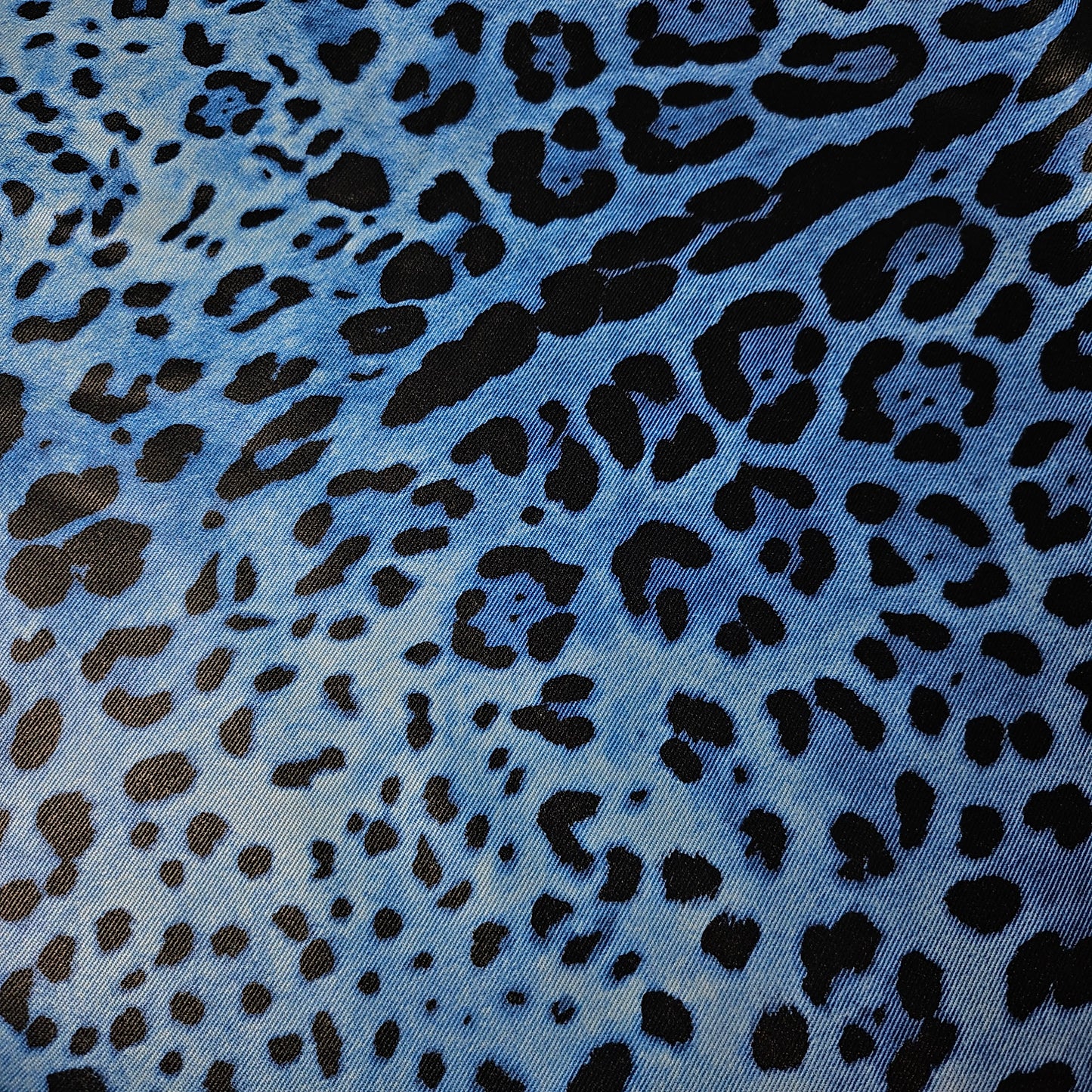 Denim · Baumwolle, beschichtet · Leopardenmuster · Farbe: blautöne · 145 cm · Meterware 270g/m2
