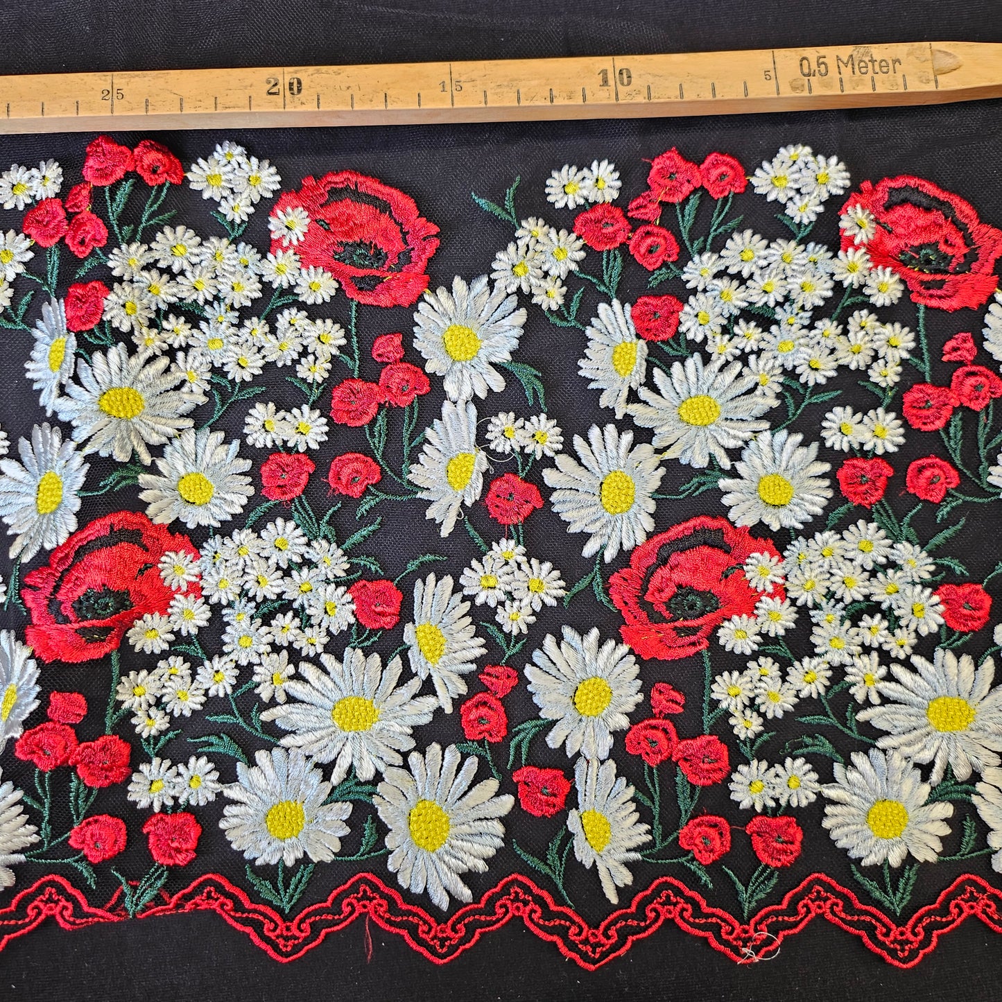 Kunstfaser, Spitze, Pantone Black Beauty · 26cm