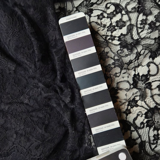 Polyester, Spitze, Moonless Night · 50×95 cm