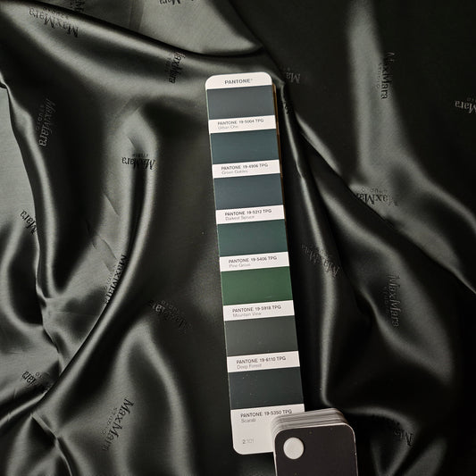Futterstoff · Viskose · Logo · Pantone Scarab · 145 cm · 80 g/m² · Meterware