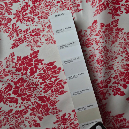 Poplin · Baumwolle · Ornament · Rot und weißtöne · 140 cm · Meterware