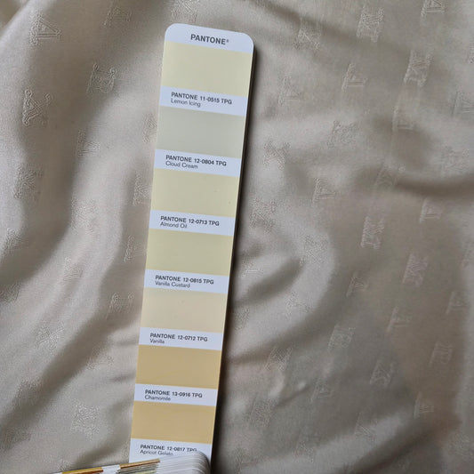 Futter · Viskose · Logo · Pantone Cloud Cream · 140 cm · 100 g/m² · Meterware