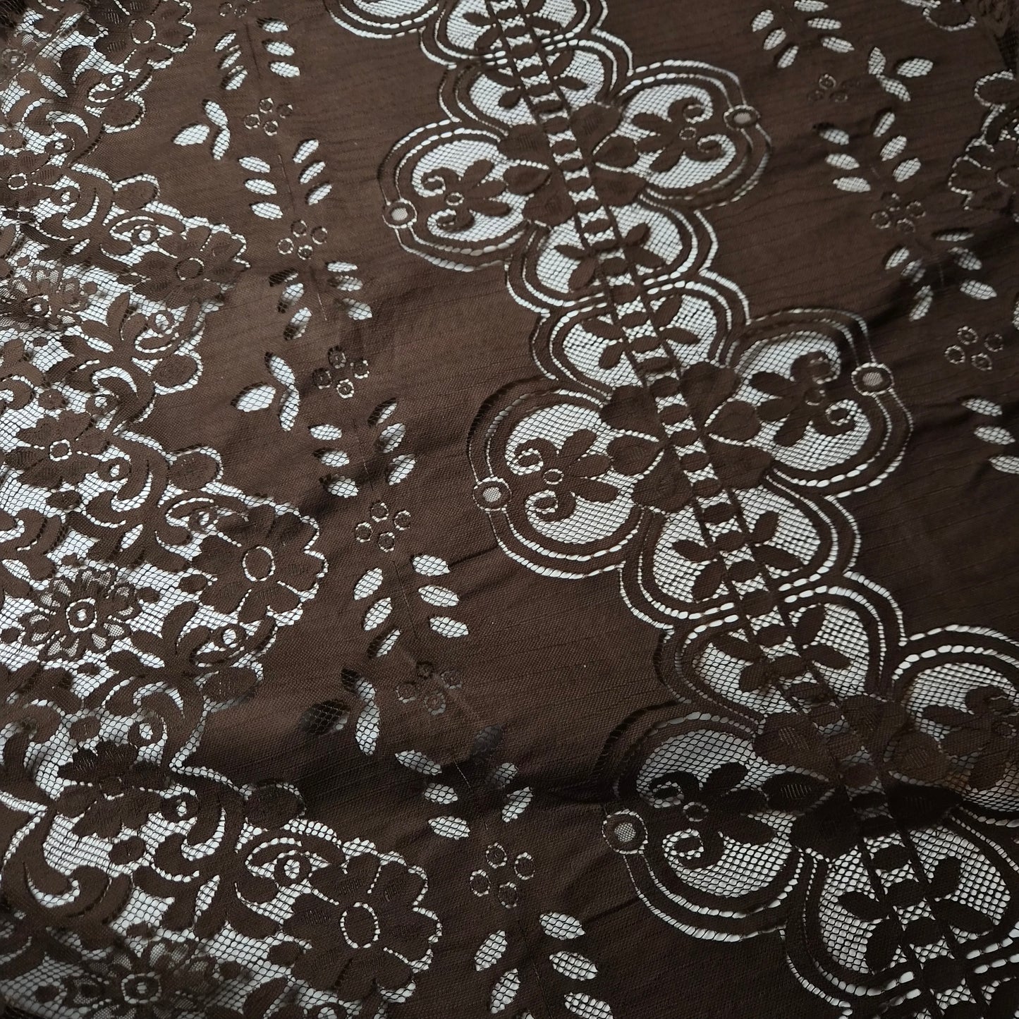 Jacquard, Pantone Demitasse, Spitze · 180×140 cm