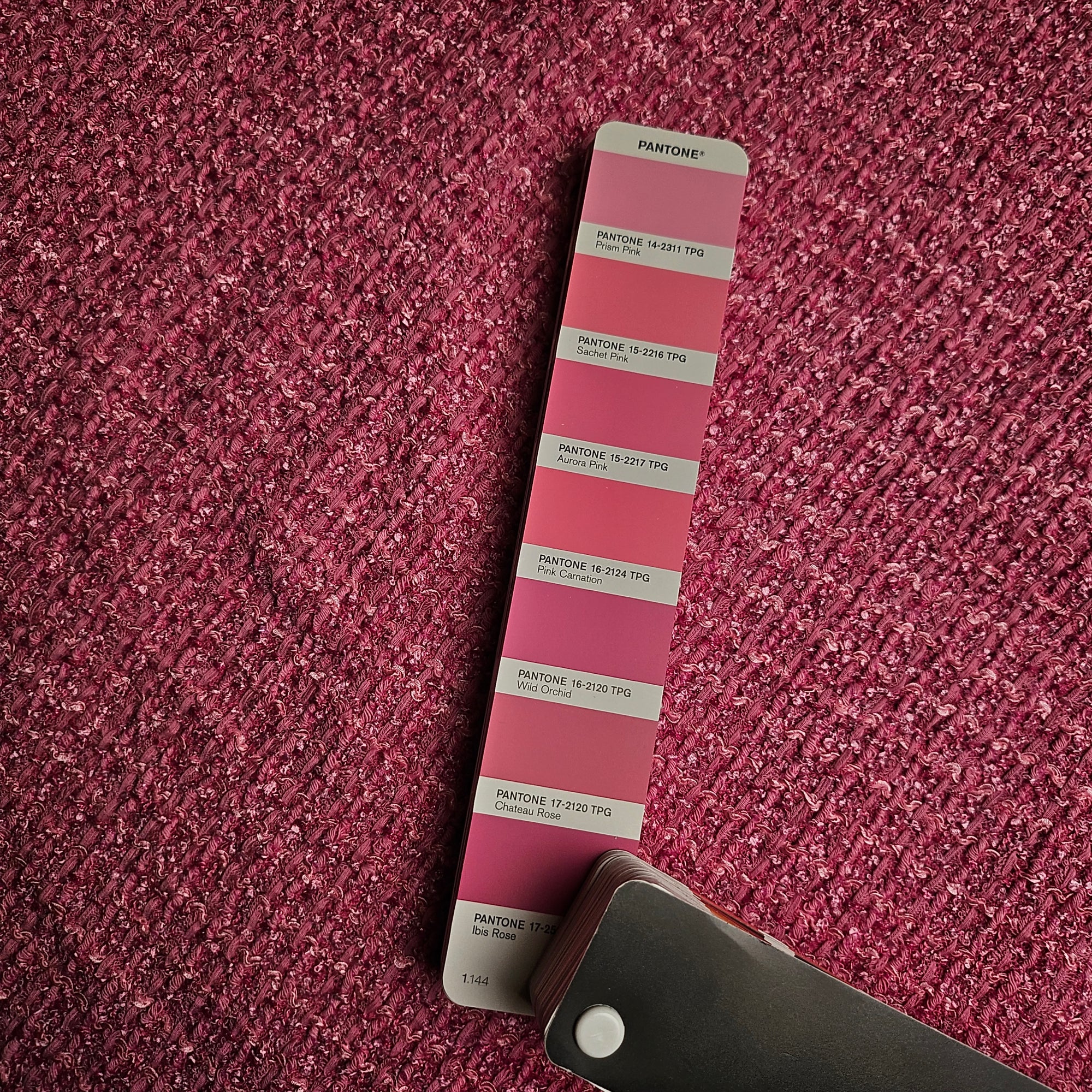 Deadstock Tweed Viskose-Baumwollmix – Pantone-Farbton Wild Orchid Blush-Pink mit Lurex, GG (Meterware, Stoffbreite 140 cm) (M9X4X12)