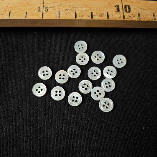 Knopf · 1 cm
