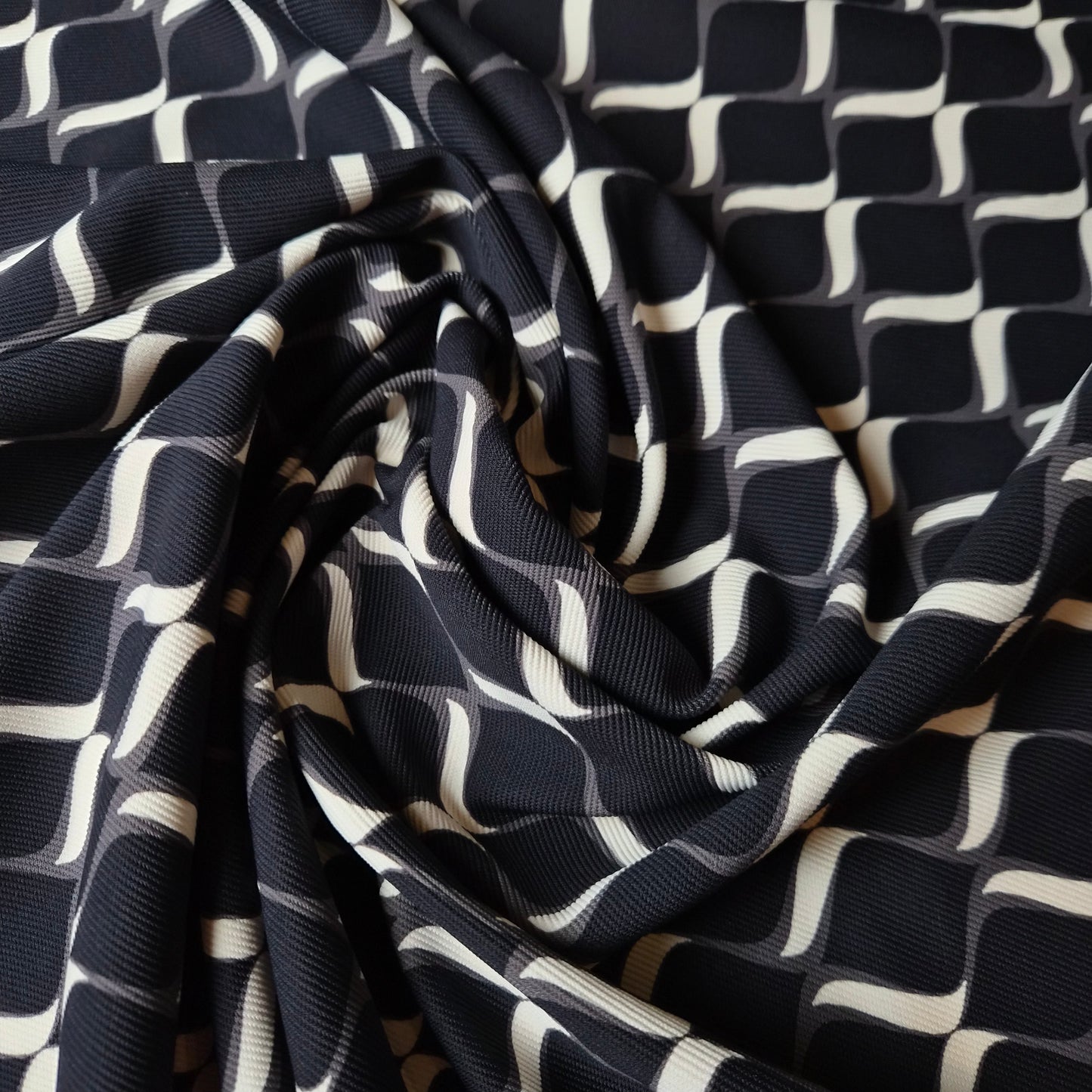 Punto Milano · Polyester · Geometrisch · 140 cm · Meterware