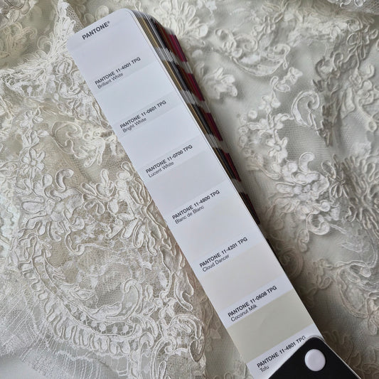 Spitze, Cloud Dancer · 50×90 cm