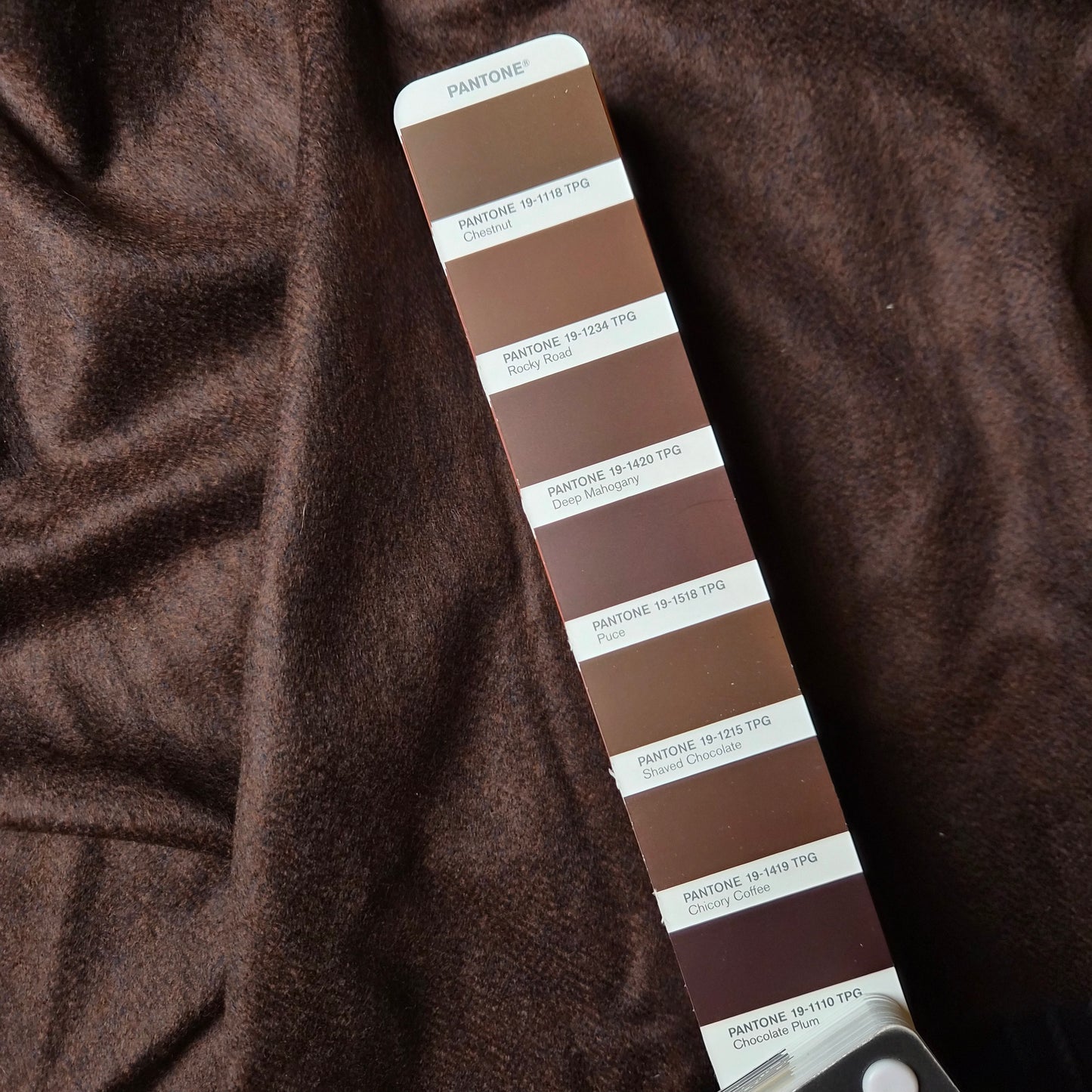 Kaschmirschal, Pantone Chocolate Plum · 47×175 cm