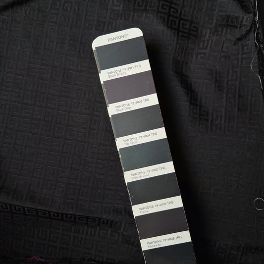 Einzelstück · Jacquard · Polyester · 235×120 cm