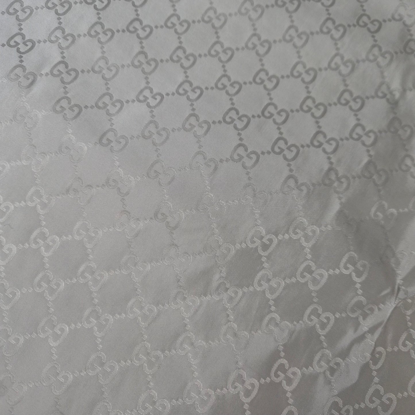 Kunstfaserwebware, Pantone Lucent White · 240×145 cm